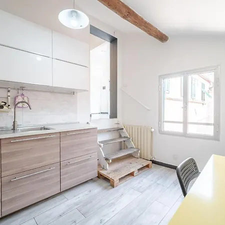 New!apt 2 Min Walk From The Of Voltri *