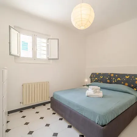 New!apt 2 Min Walk From The Of Voltri * جنوة